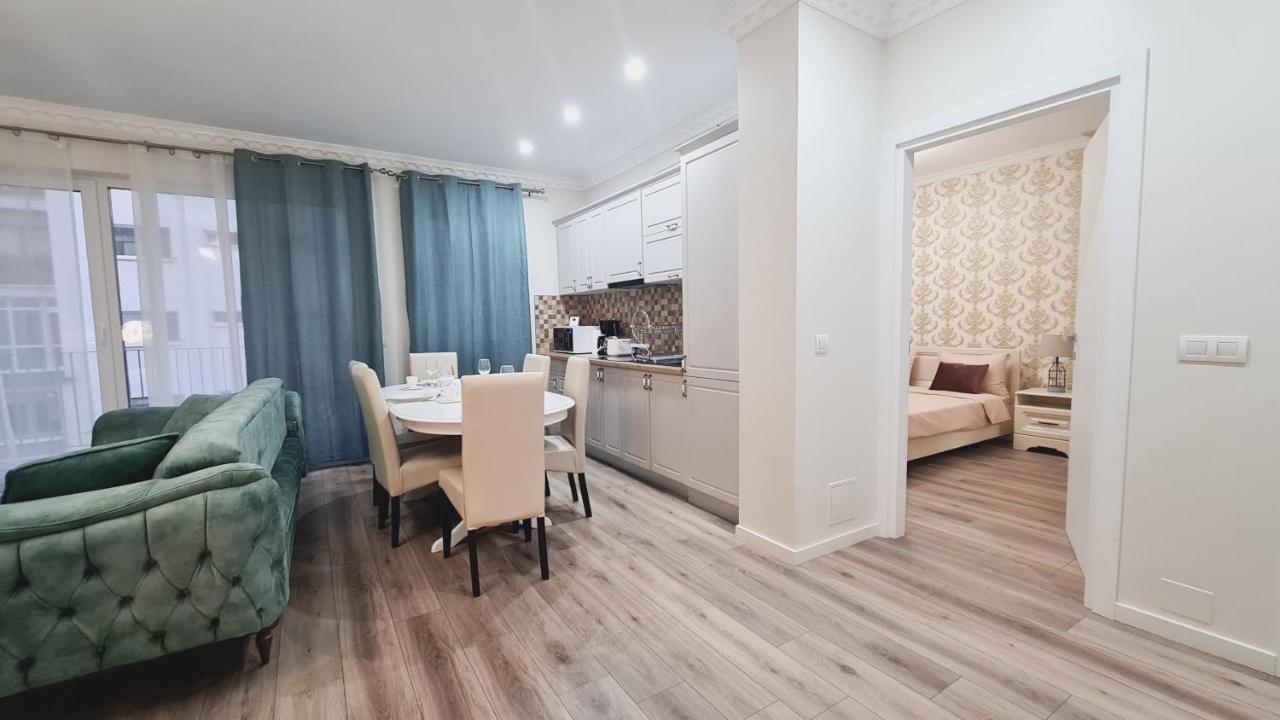5* Luxury Near Avram Iancu Sq New. Private Parking Διαμέρισμα Κλουζ-Ναπόκα Εξωτερικό φωτογραφία